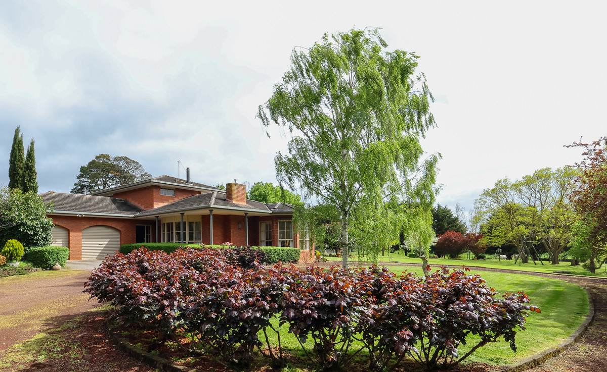 555 Mill Road, Strathkellar Sold by Farmbuy.com - image 2