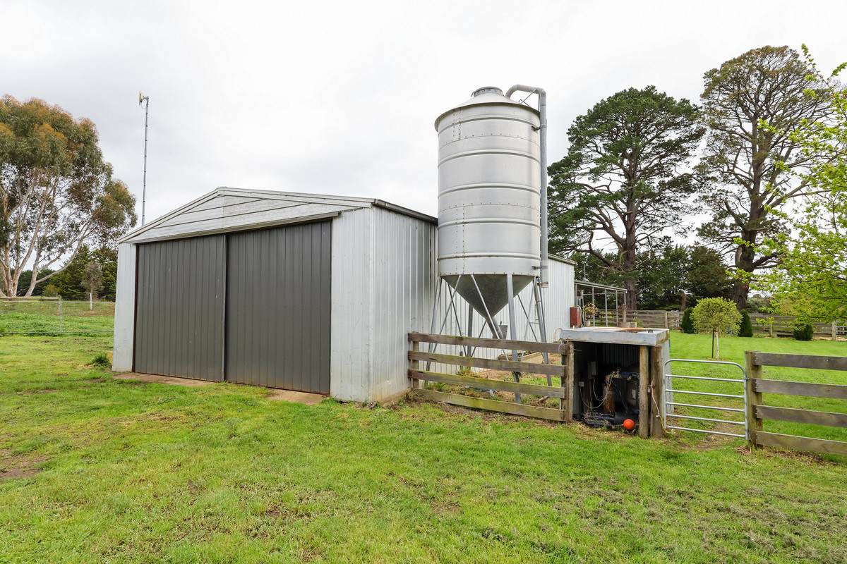 555 Mill Road, Strathkellar Sold by Farmbuy.com - image 22