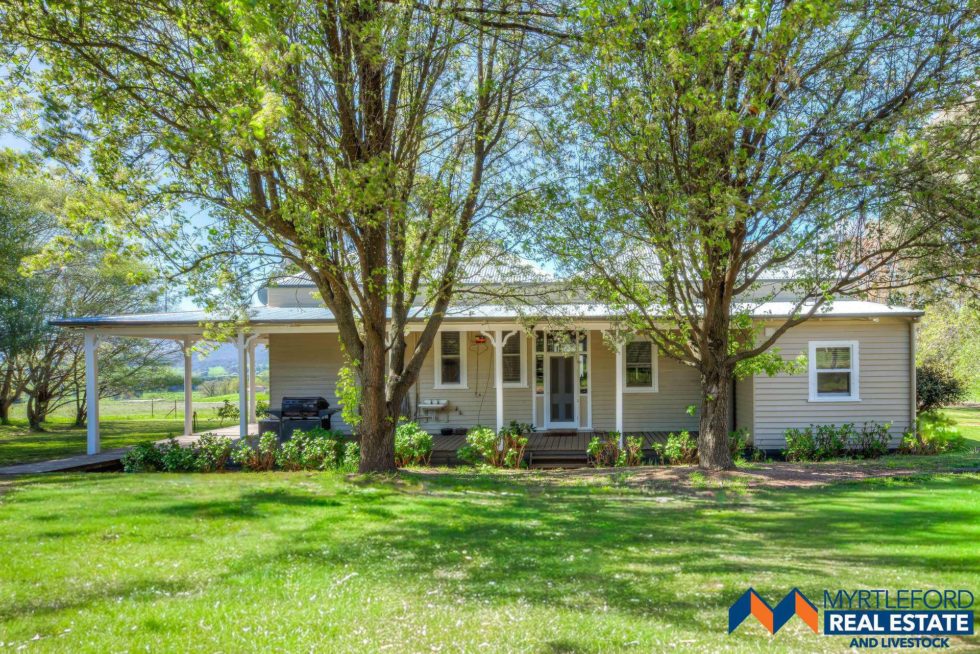 714 Happy Valley Road, Myrtleford For Sale by Farmbuy.com - image 7