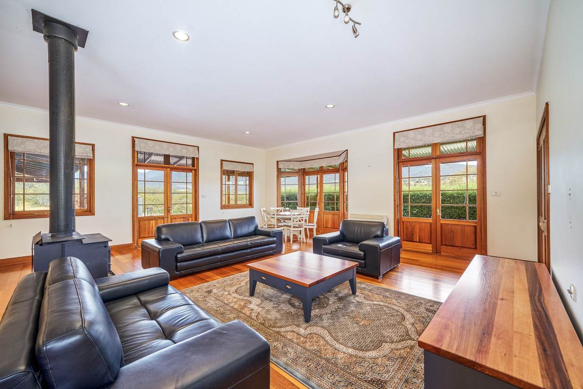 747 White Kangaroo Road, Campania Sold by Farmbuy.com - image 6