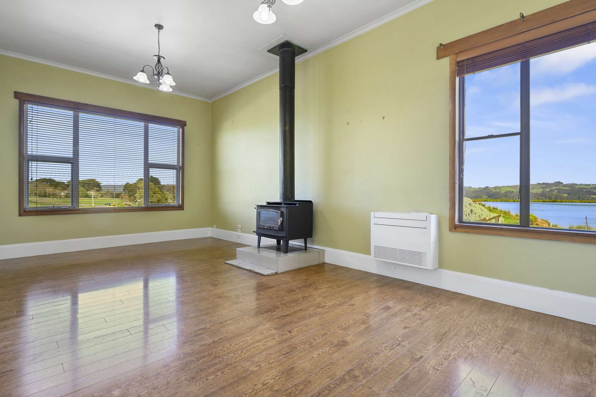 69 North Prospect Road, West Ridgley For Sale by Farmbuy.com - image 10