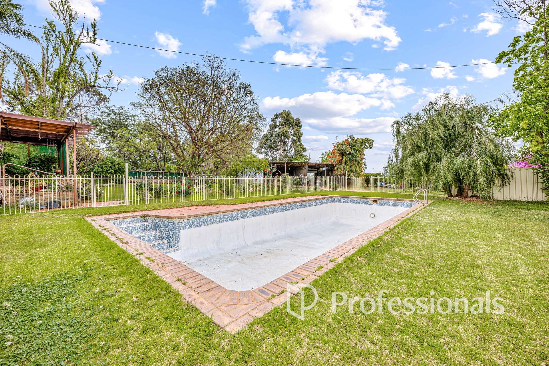 13 Jacaranda Road, Coomealla For Sale by Farmbuy.com - image 13