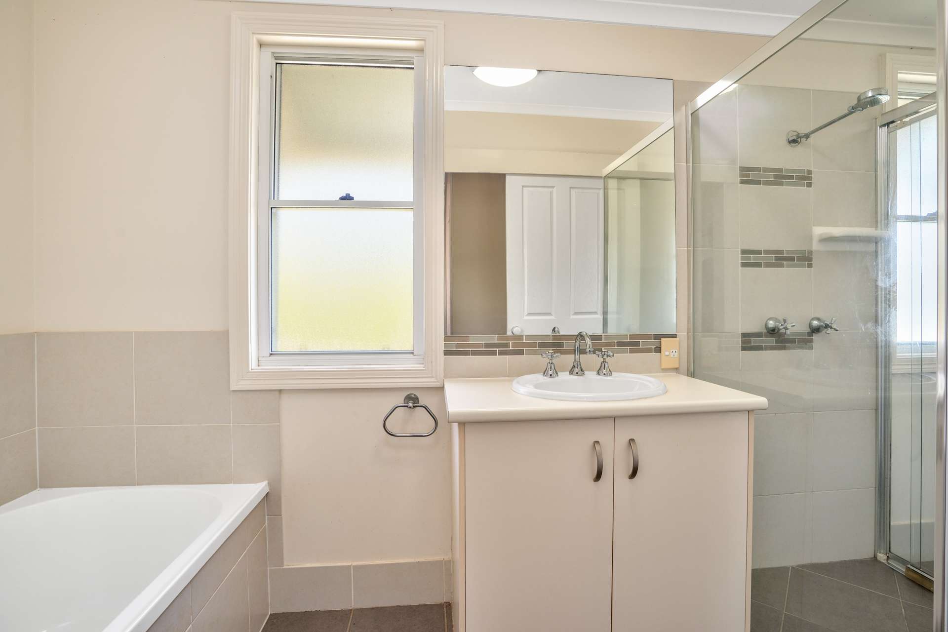 343 Walli Mountain Road, Kenilworth For Sale by Farmbuy.com - image 9