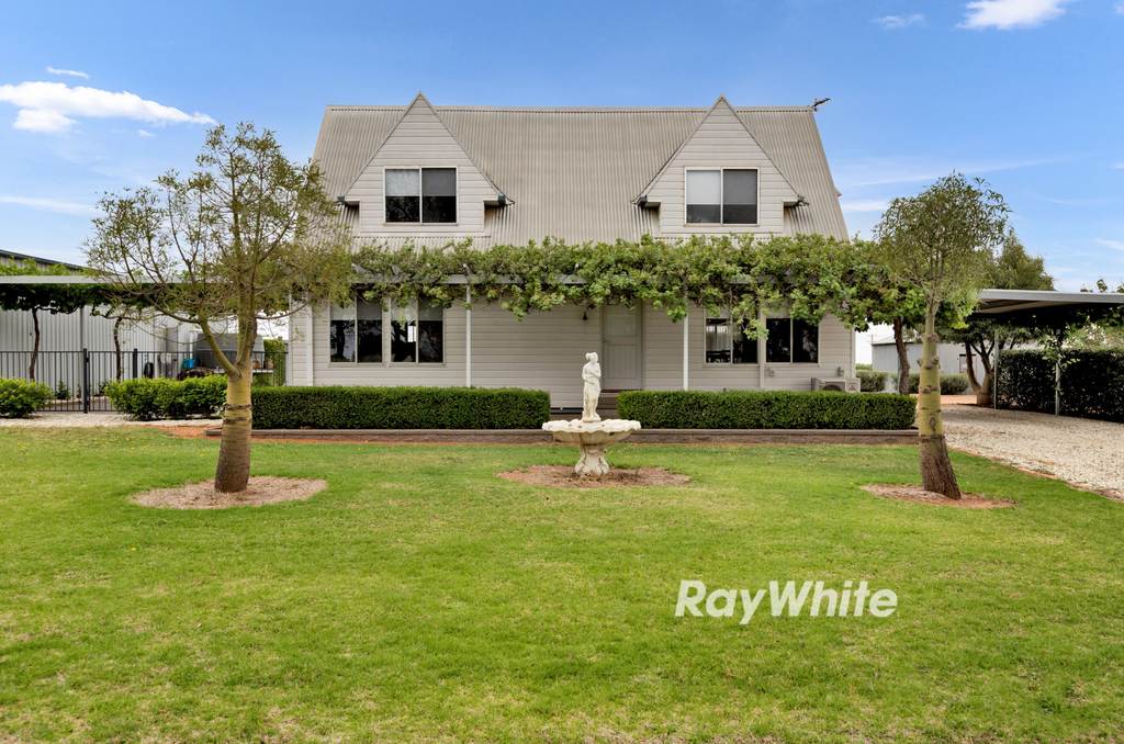 57 Pitman Avenue, Buronga NSW 2739