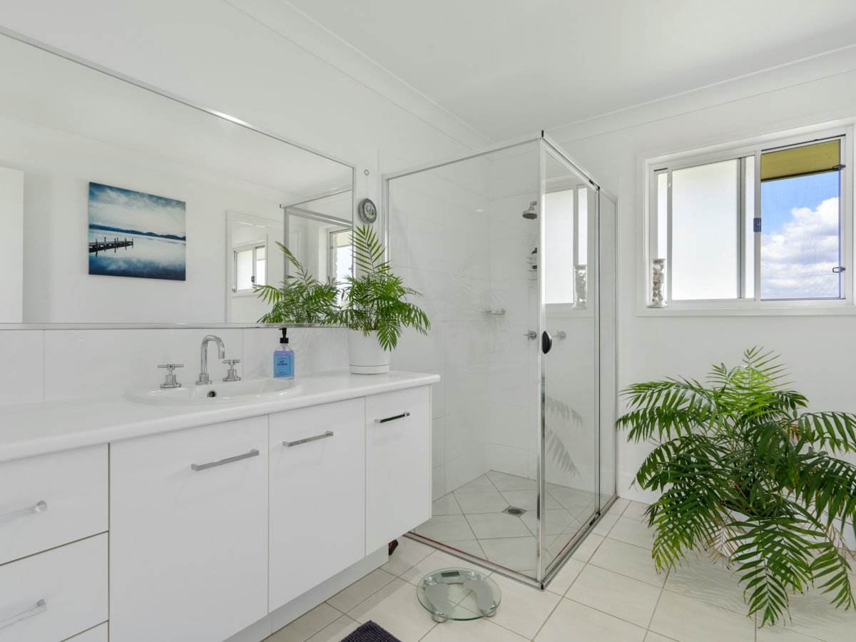550 Manning Point Road, Oxley Island For Sale by Farmbuy.com - image 17