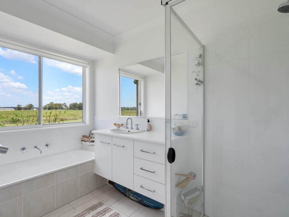550 Manning Point Road, Oxley Island For Sale by Farmbuy.com - image 20