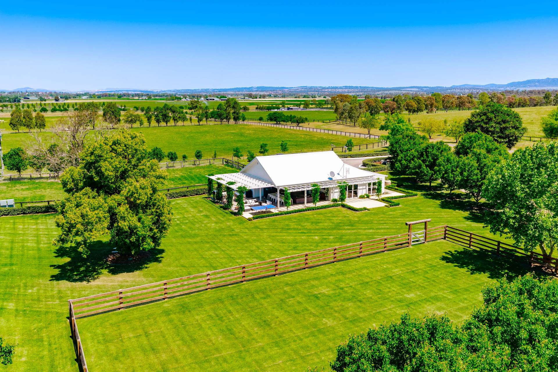 101 Segenhoe Road, Segenhoe For Sale by Farmbuy.com - image 24