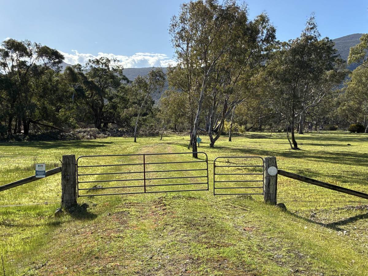 716 Victoria Valley Road, Victoria Valley Sold by Farmbuy.com - image 1