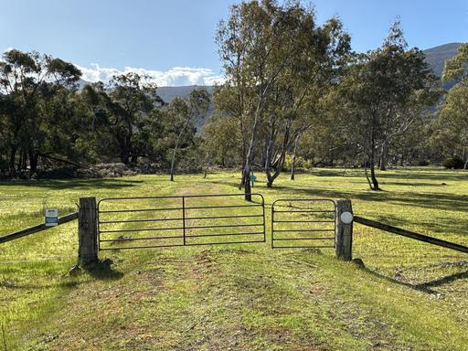 Farm Sold - VIC - Victoria Valley - 3294 - Peaceful 38-Acre retreat with mountain views 