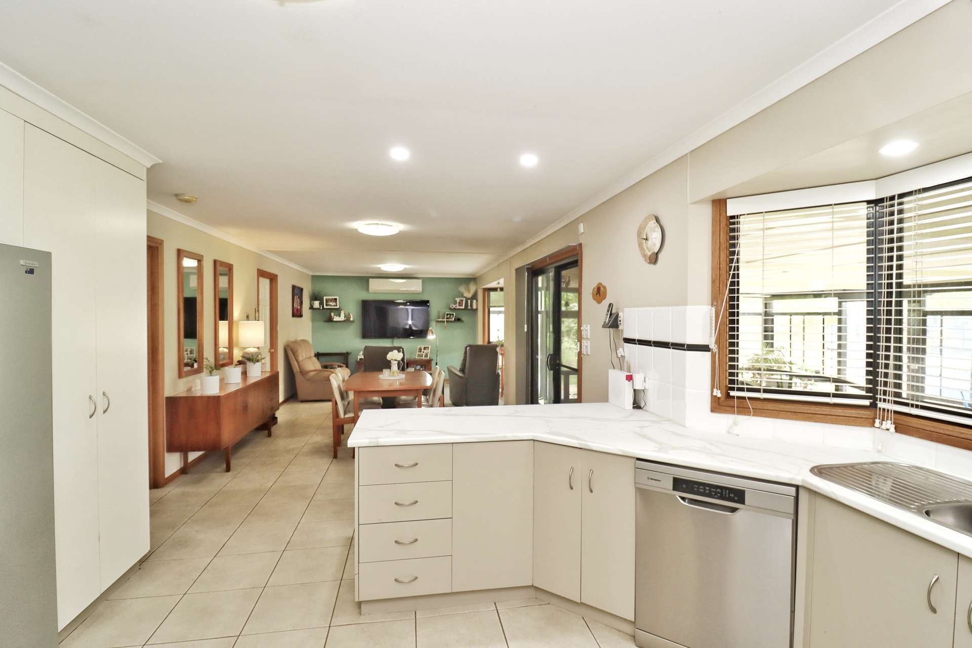 12 BRADLEY STREET, Grenfell Sold by Farmbuy.com - image 3