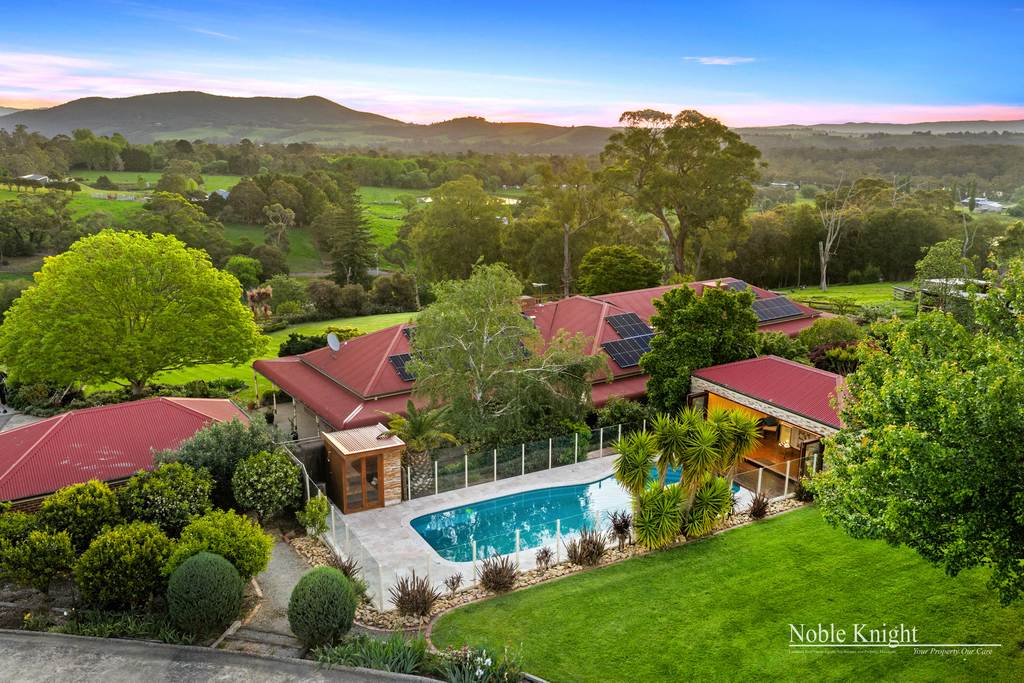 61 Garnook Grove, Badger Creek VIC 3777