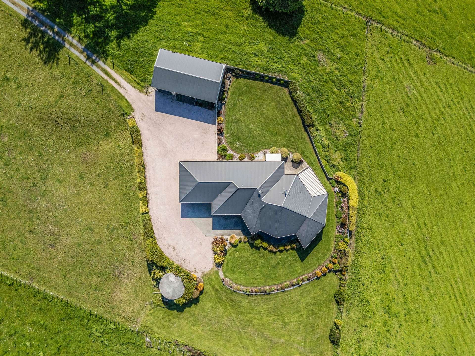 123 Careys Road, West Kentish For Sale by Farmbuy.com - image 3