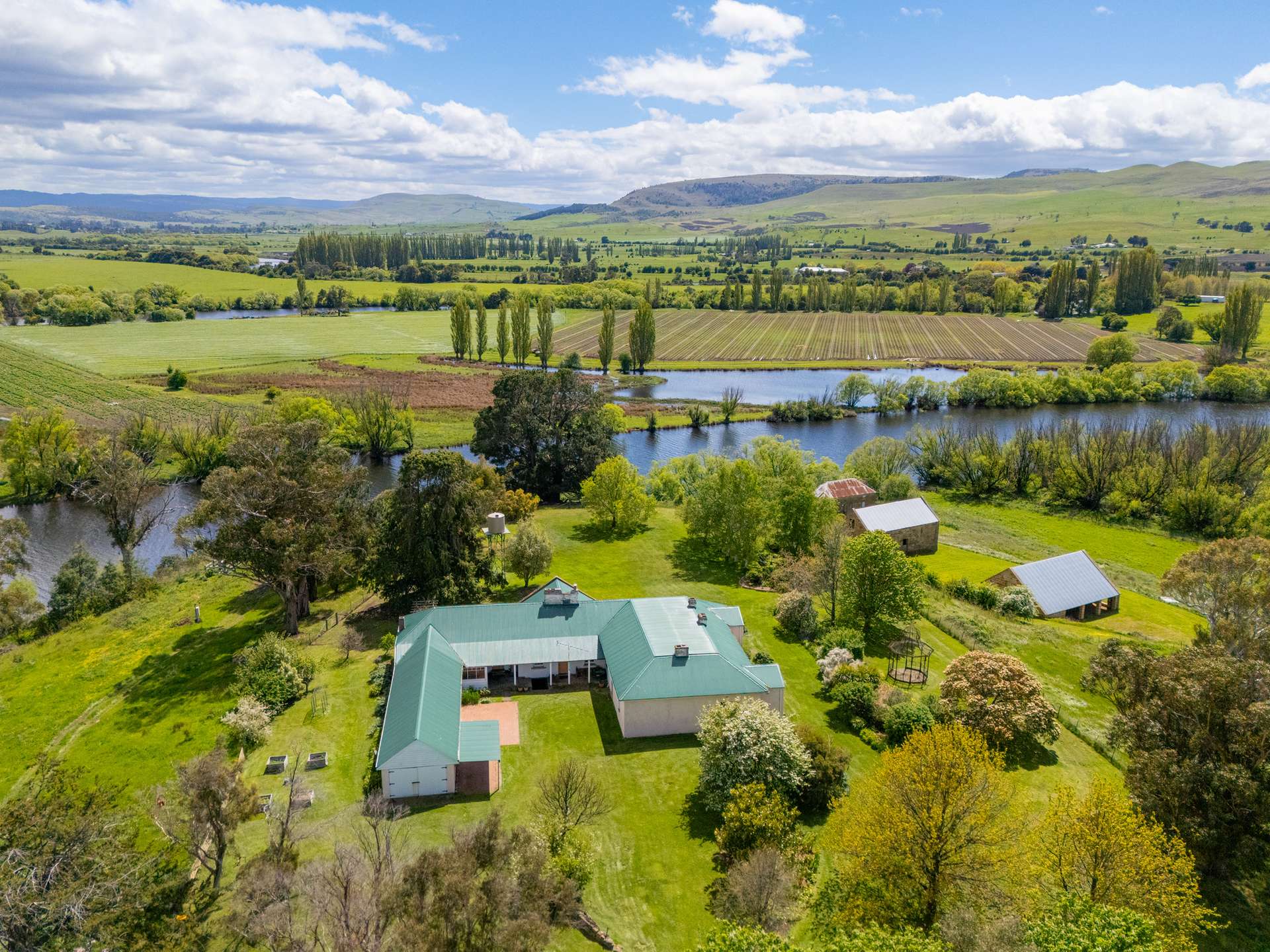 2071 Ellendale Road, Ouse For Sale by Farmbuy.com - image 1
