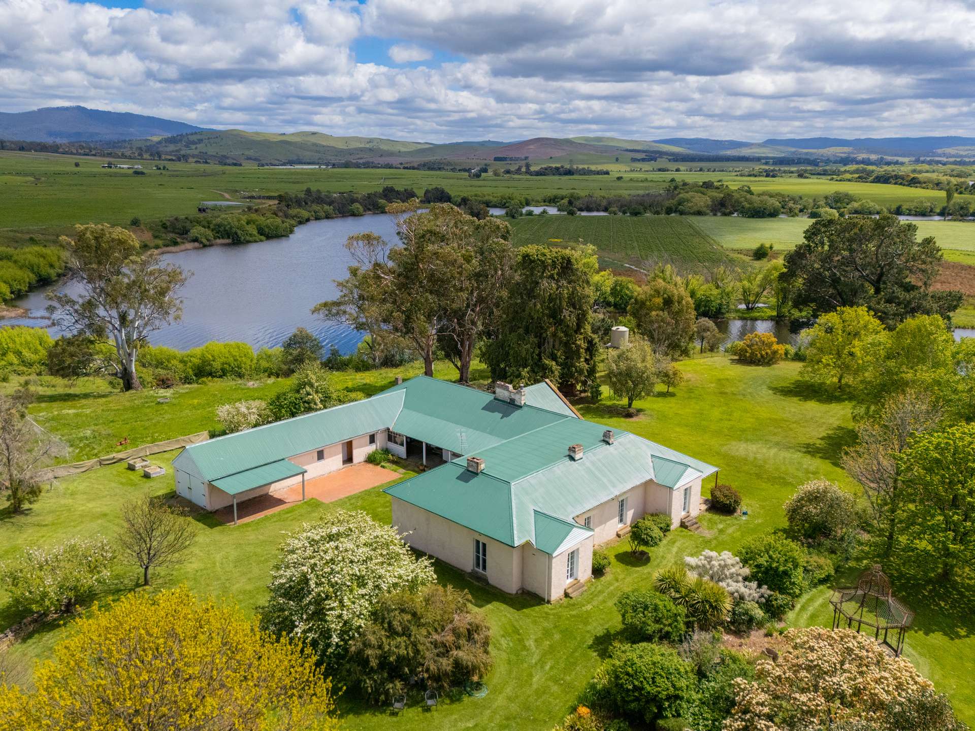 2071 Ellendale Road, Ouse For Sale by Farmbuy.com - image 3
