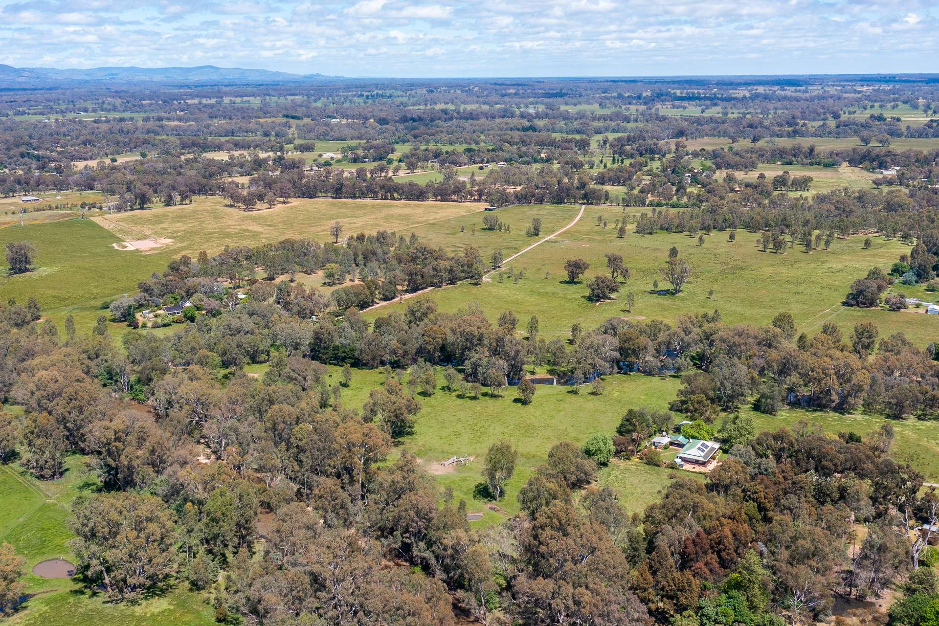 240 Kealy Road, Benalla For Sale by Farmbuy.com - image 5
