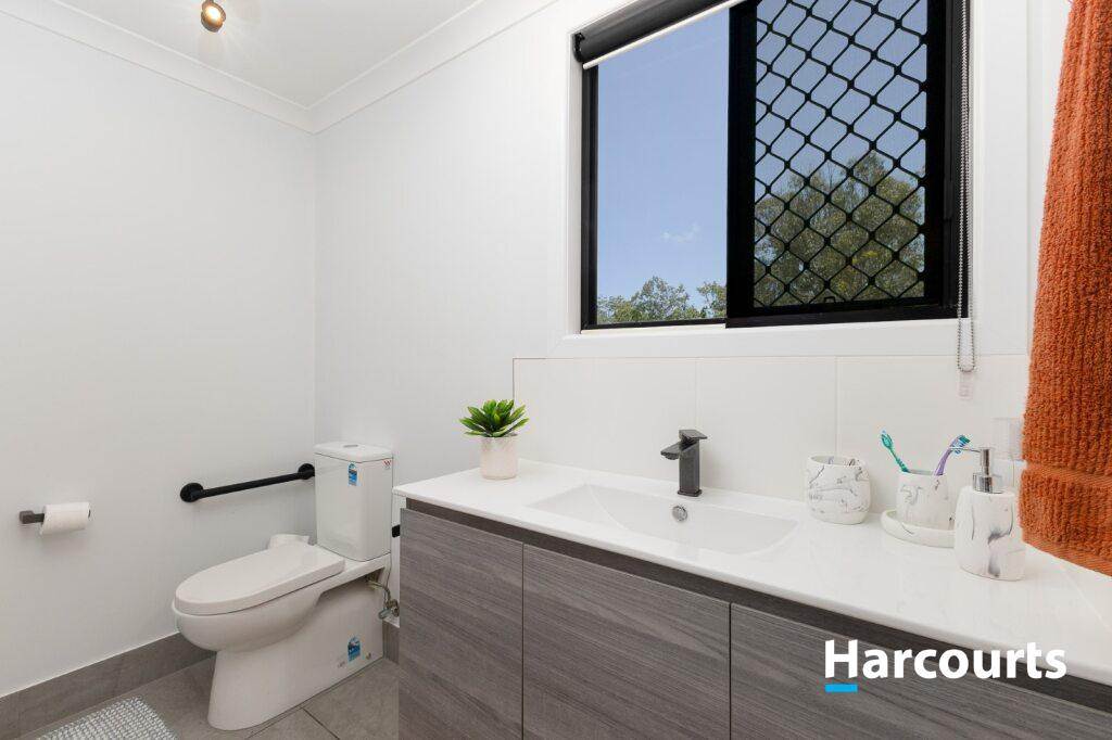 11 OAKVIEW DRIVE, Redridge Sold by Farmbuy.com - image 16