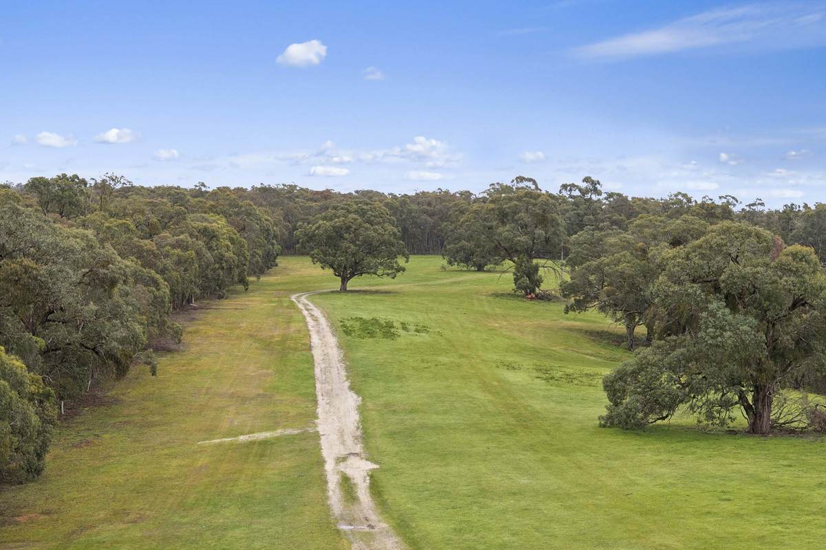140 Sykes Road, Berringa For Sale by Farmbuy.com - image 29