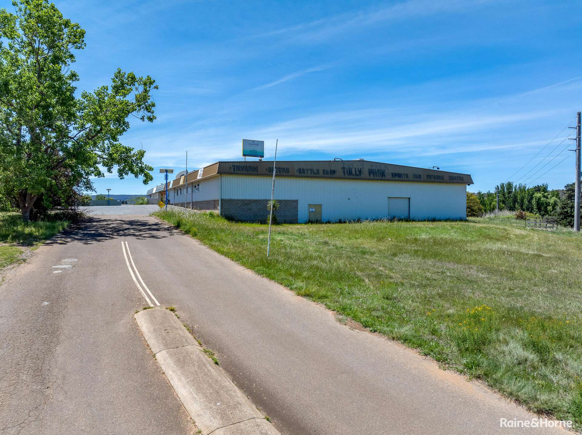 31-33 Taralga Rd, Goulburn For Sale by Farmbuy.com - image 3