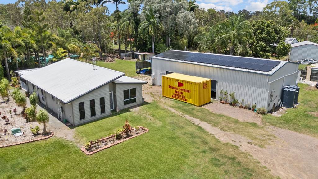 102 Miran Khan Drive, Armstrong Beach QLD 4737