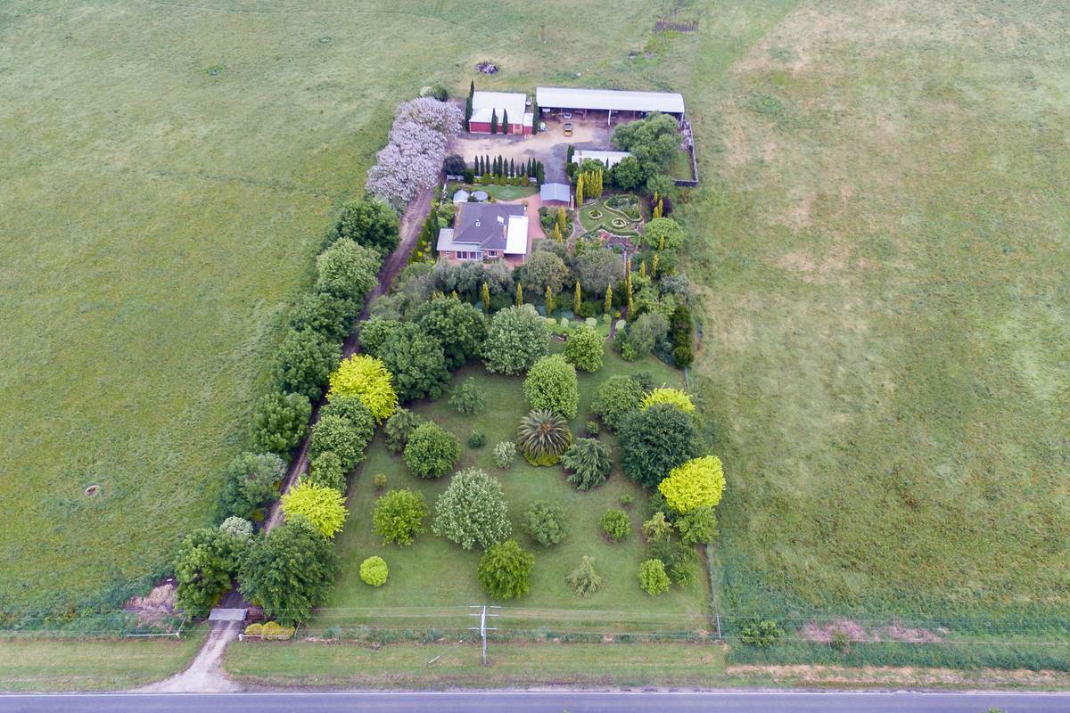 915 Maffra-Briagolong Road, Boisdale For Sale by Farmbuy.com - image 3