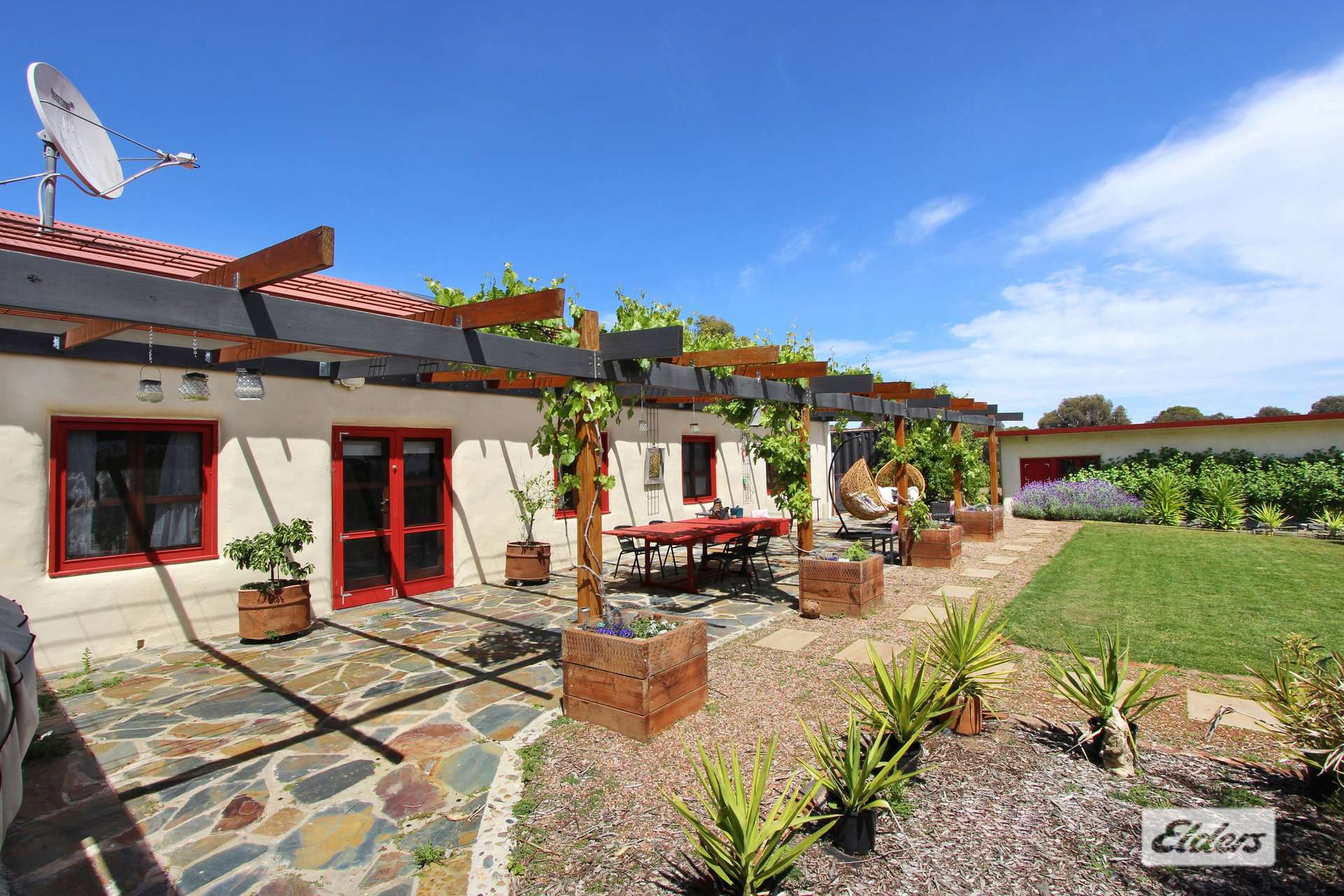 54 Ramon Parade, Ravenswood For Sale by Farmbuy.com - image 2