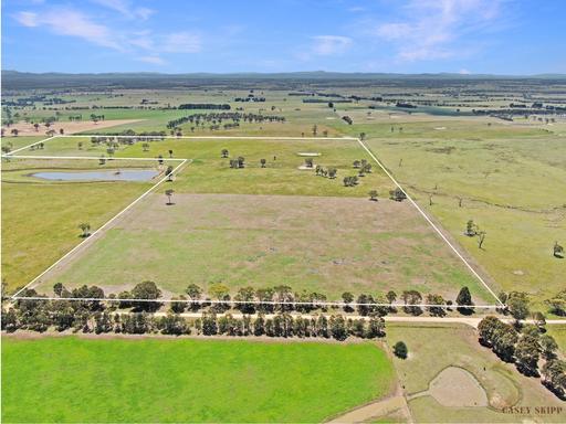 Farm For Sale - VIC - Meerlieu - 3862 - Secluded Acreage with Scenic Views 