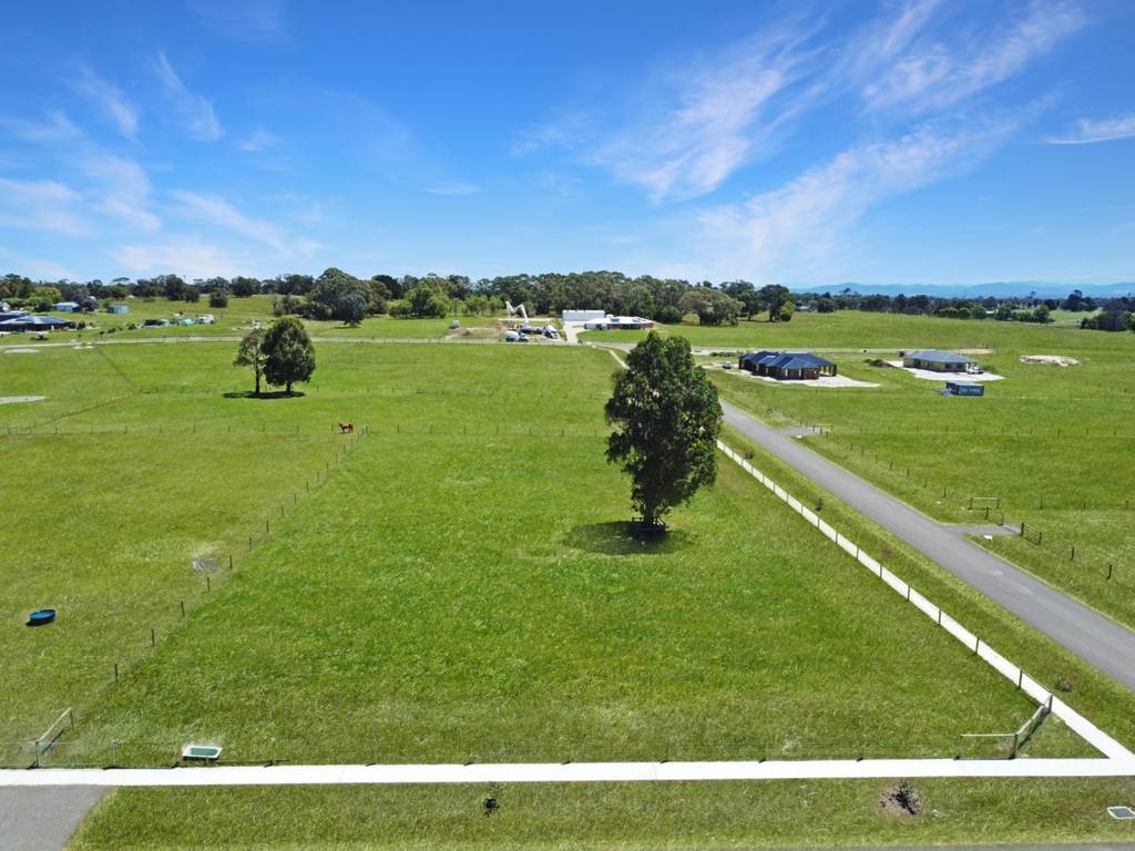 39 Hawkins Crescent, Lindenow South VIC 3875