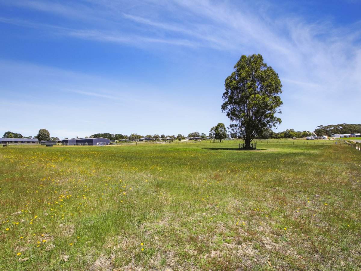 39 Hawkins Crescent, Lindenow South For Sale by Farmbuy.com - image 7