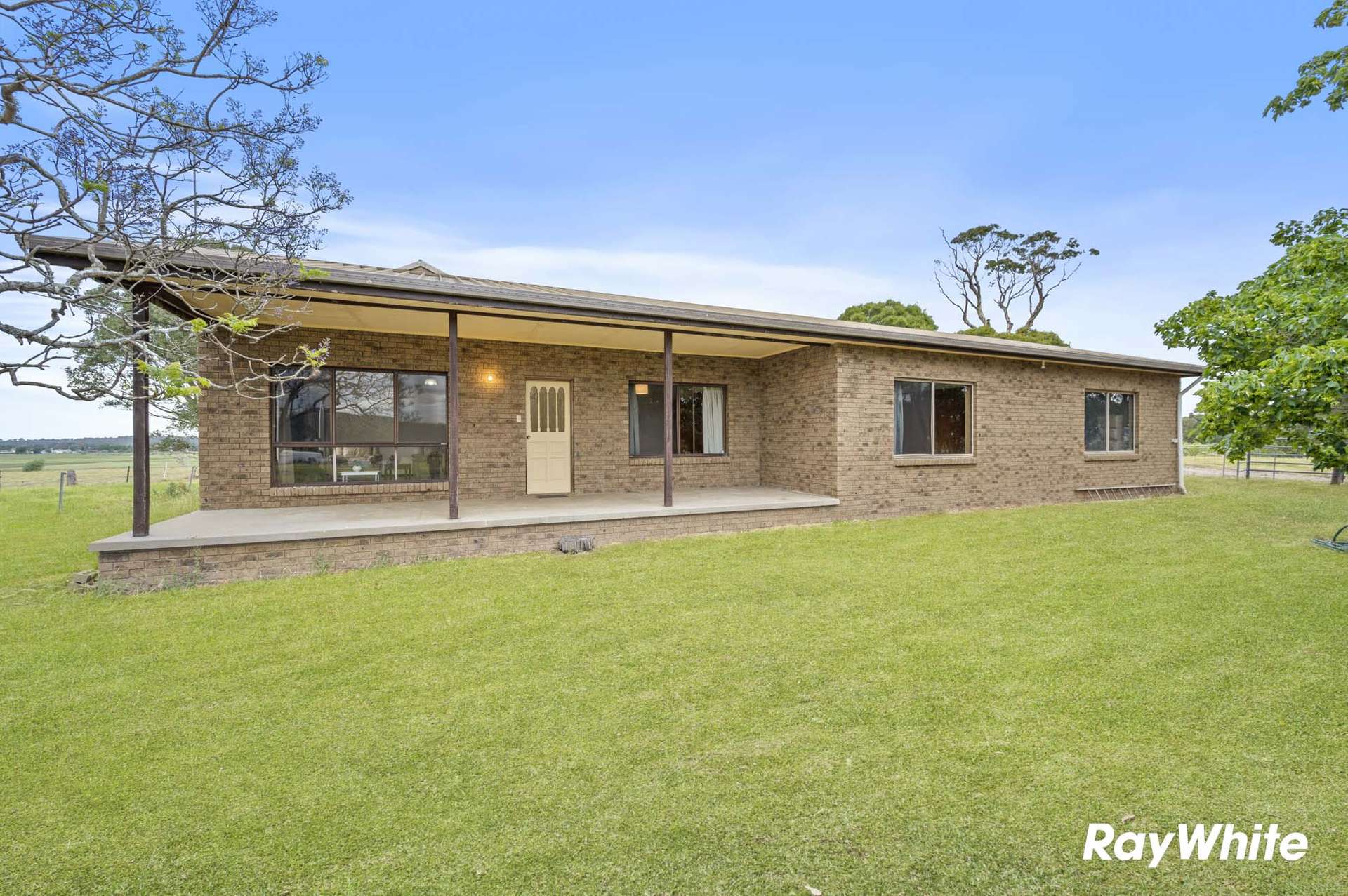 8 Glenduart Grove, Moruya For Sale by Farmbuy.com - image 5