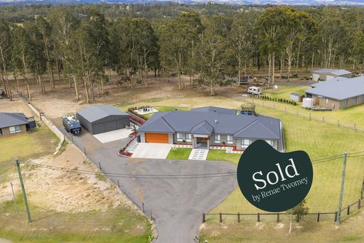 Farm Sold - NSW - Singleton - 2330 - Stunning 5 Bedroom Home on 2 Acres 