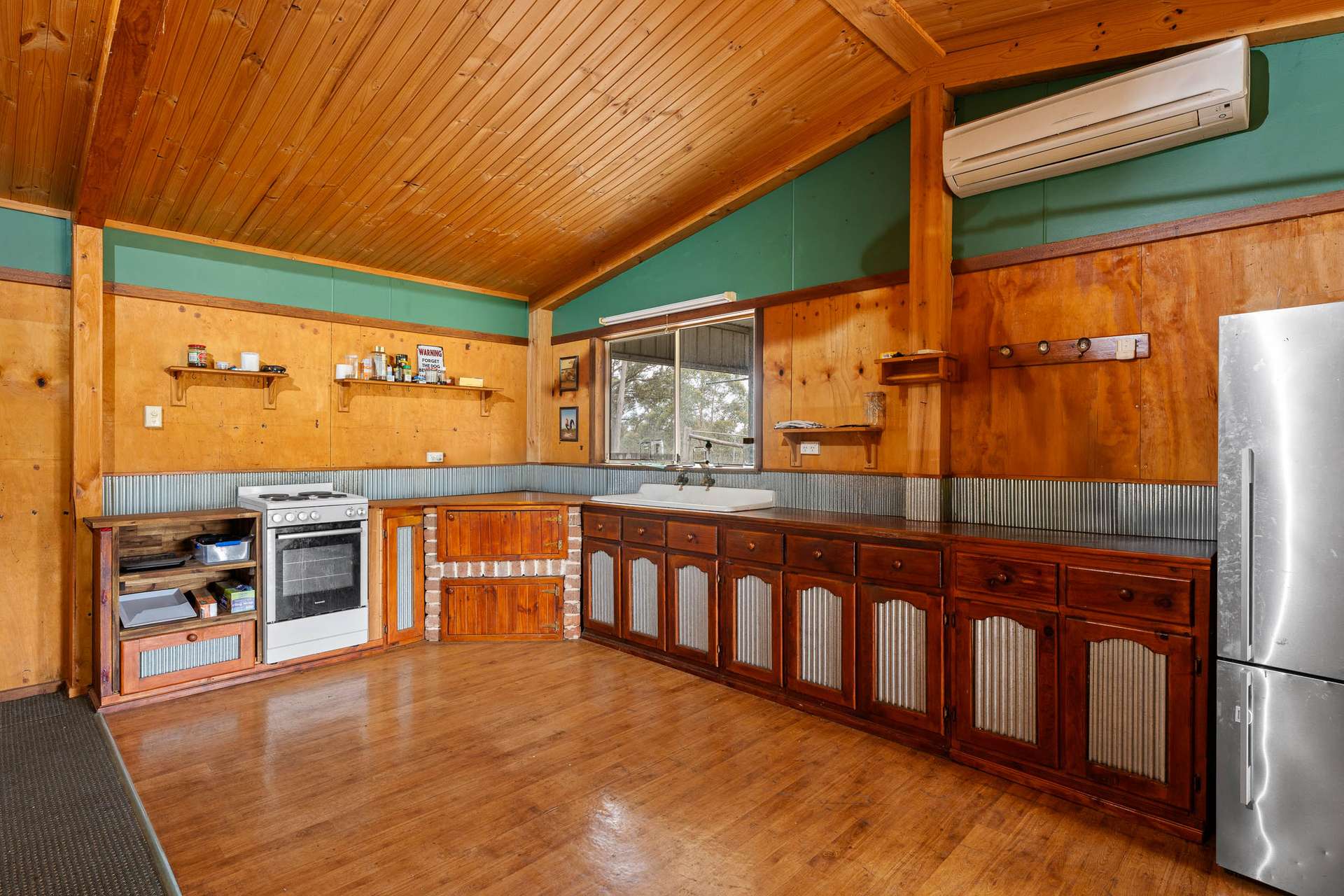208 Narelle Lane, Greenwich Park Sold by Farmbuy.com - image 5