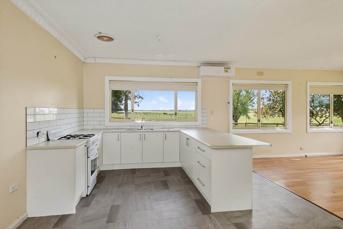 'Laguna' 495 Camerons Road, Woolsthorpe For Sale by Farmbuy.com - image 18