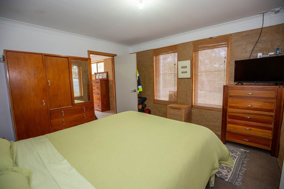 Dereel Sold by Farmbuy.com - image 9