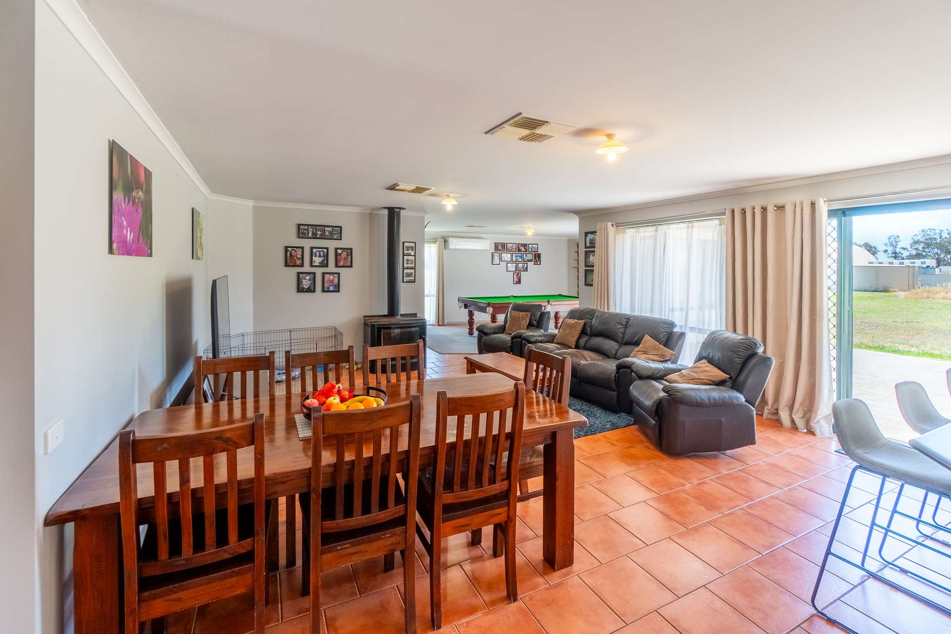 14 Oak Street, Temora For Sale by Farmbuy.com - image 6