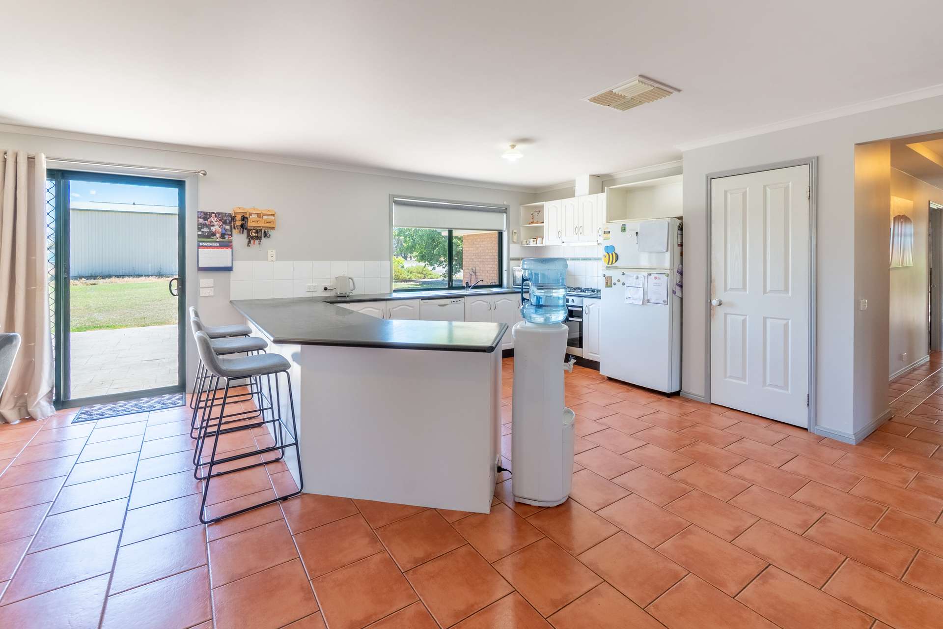 14 Oak Street, Temora For Sale by Farmbuy.com - image 5