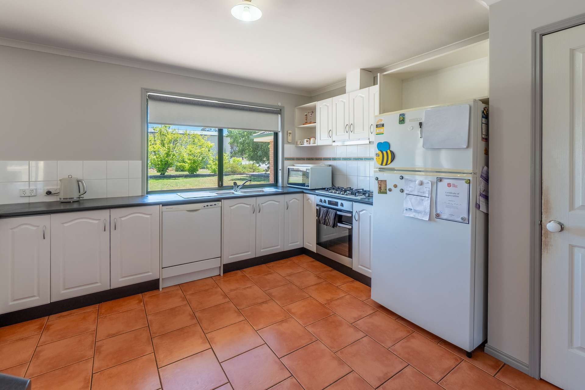 14 Oak Street, Temora For Sale by Farmbuy.com - image 4