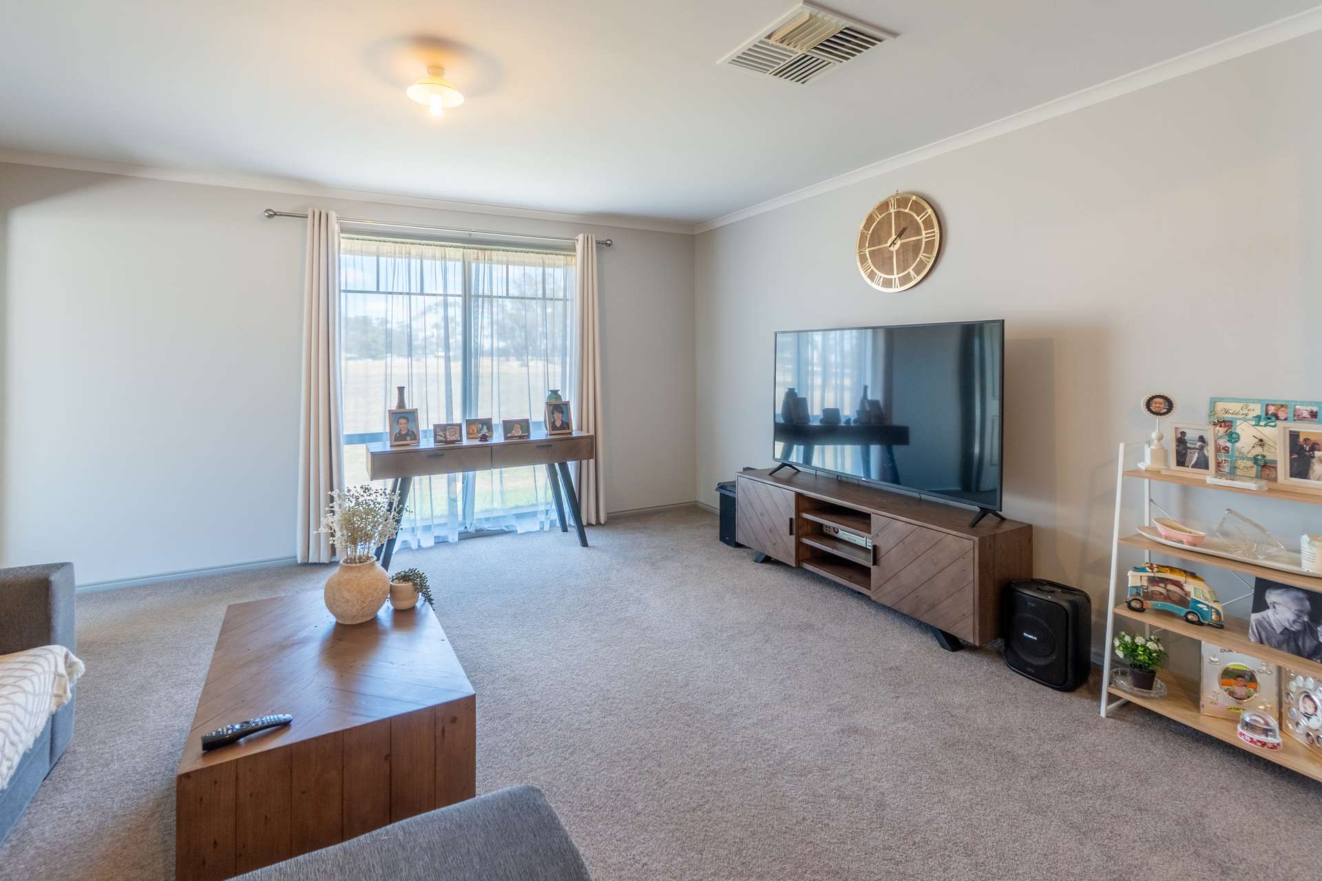 14 Oak Street, Temora For Sale by Farmbuy.com - image 9