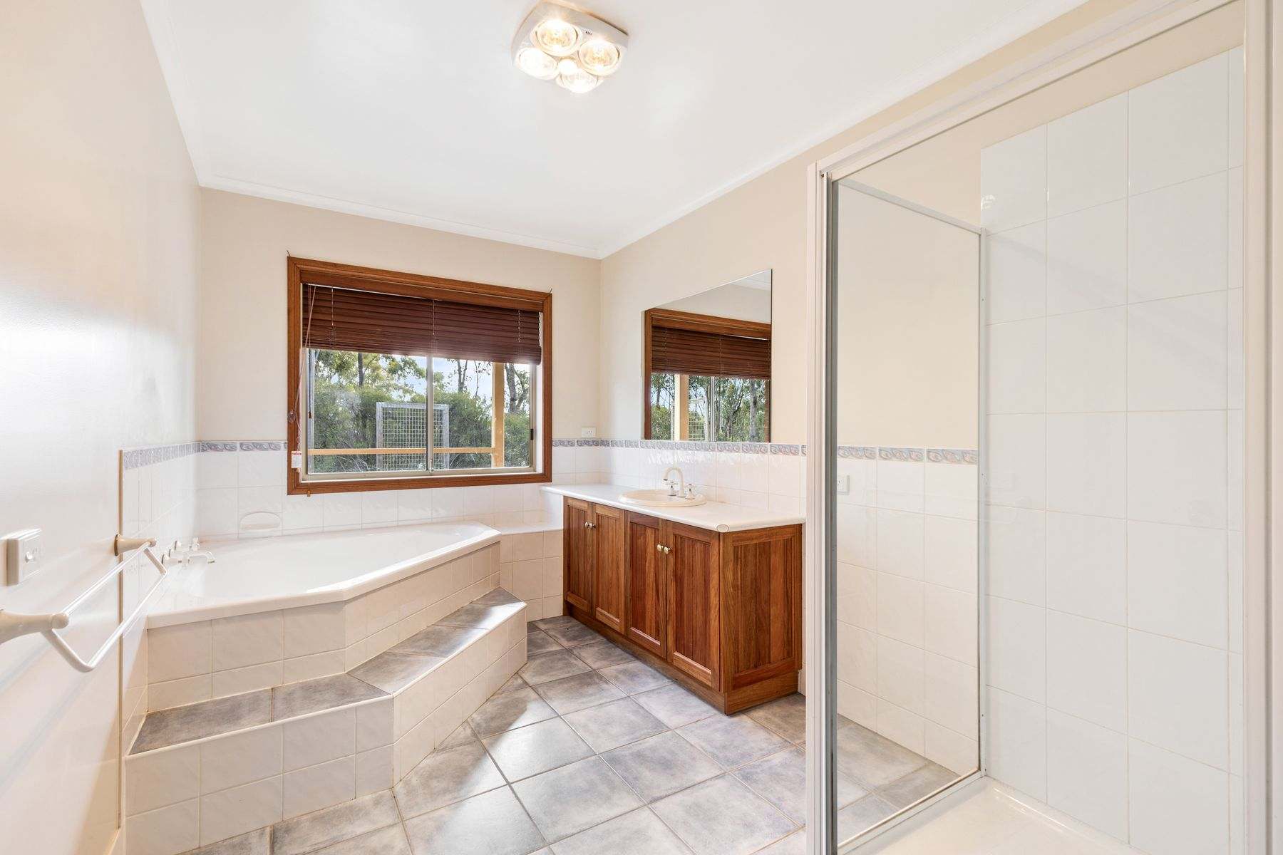 51 Bracewell Street, Maiden Gully For Sale by Farmbuy.com - image 14
