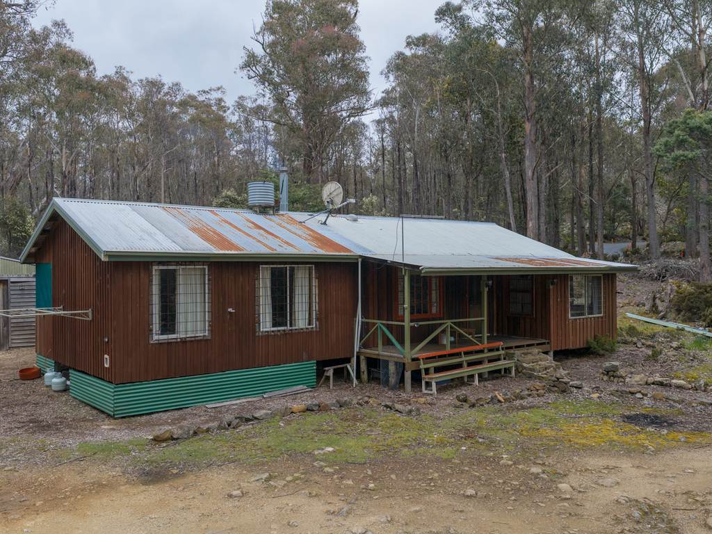 822 Arthurs Lake Road, Arthurs Lake TAS 7030