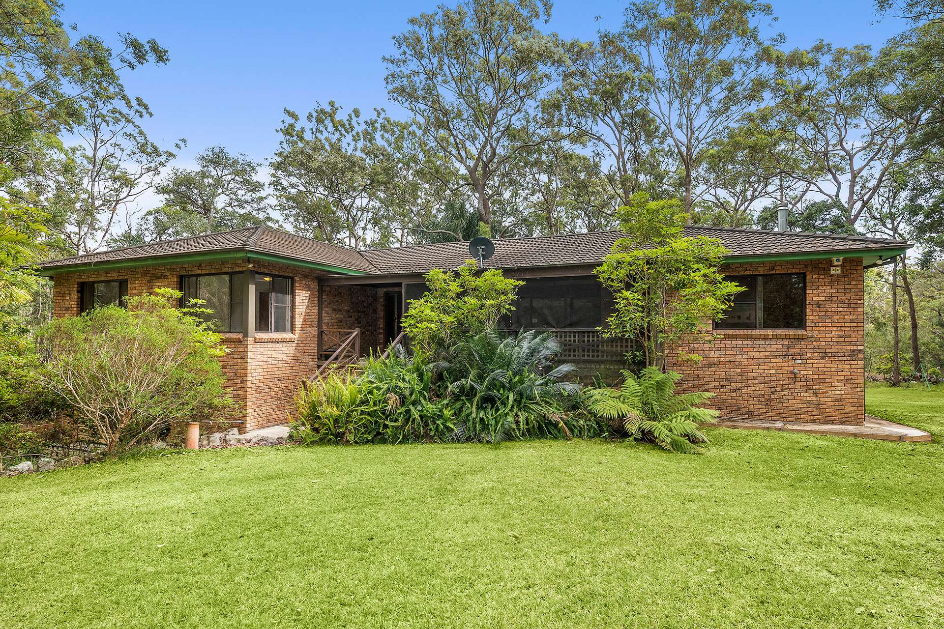 16 Fairfax Road, Woollamia For Sale by Farmbuy.com - image 2