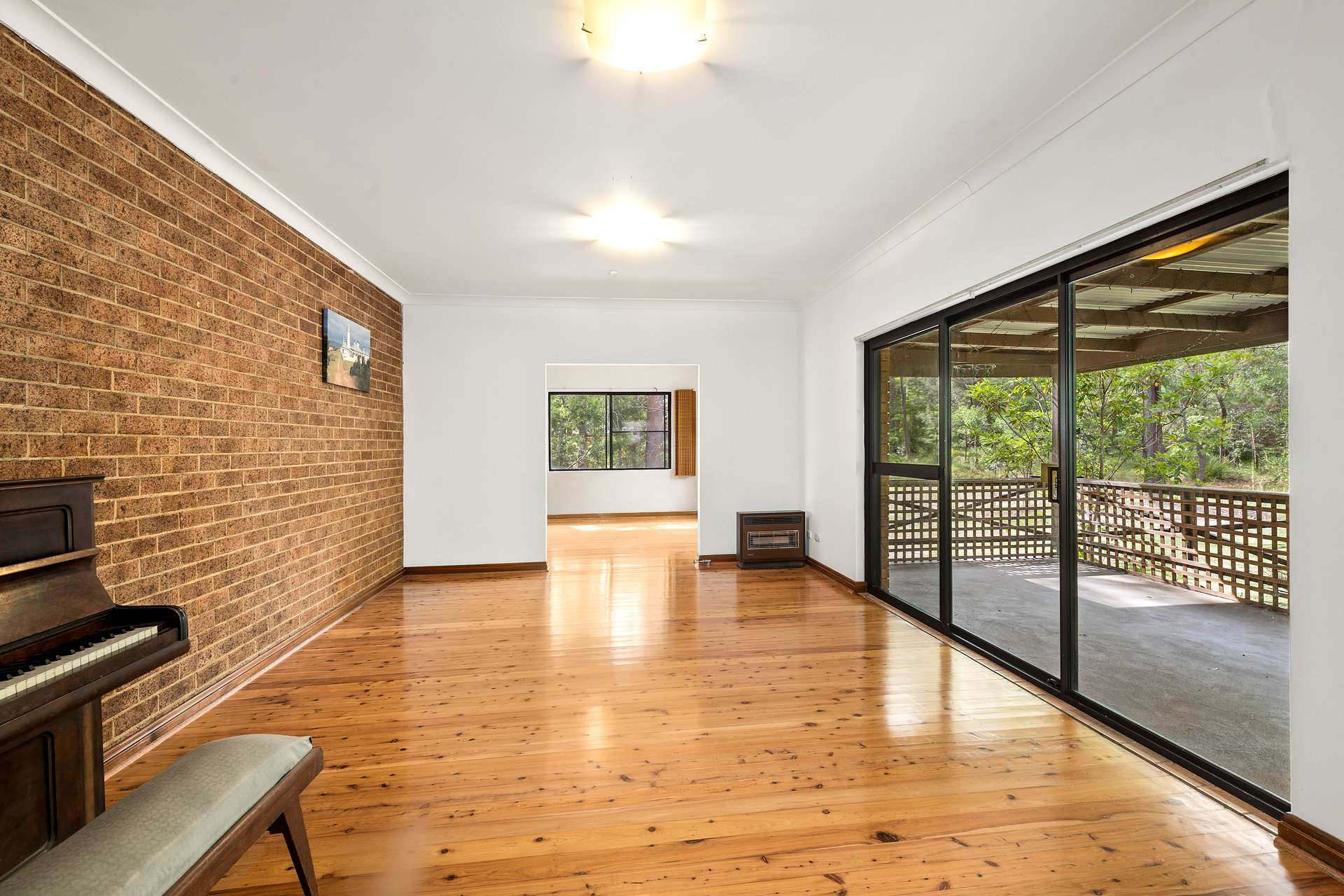 16 Fairfax Road, Woollamia For Sale by Farmbuy.com - image 5