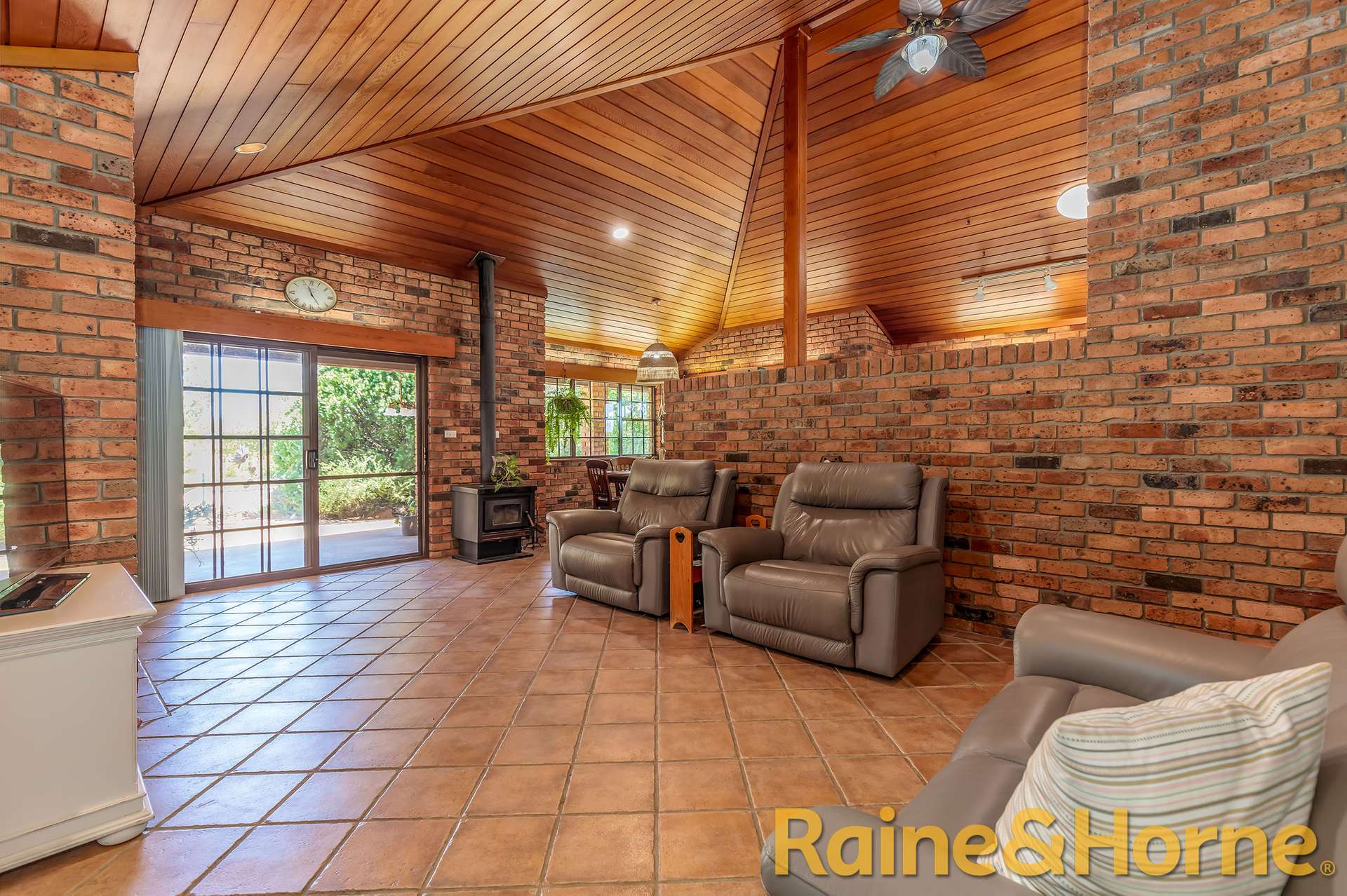 679 Castlereagh Highway, Gilgandra For Sale by Farmbuy.com - image 3
