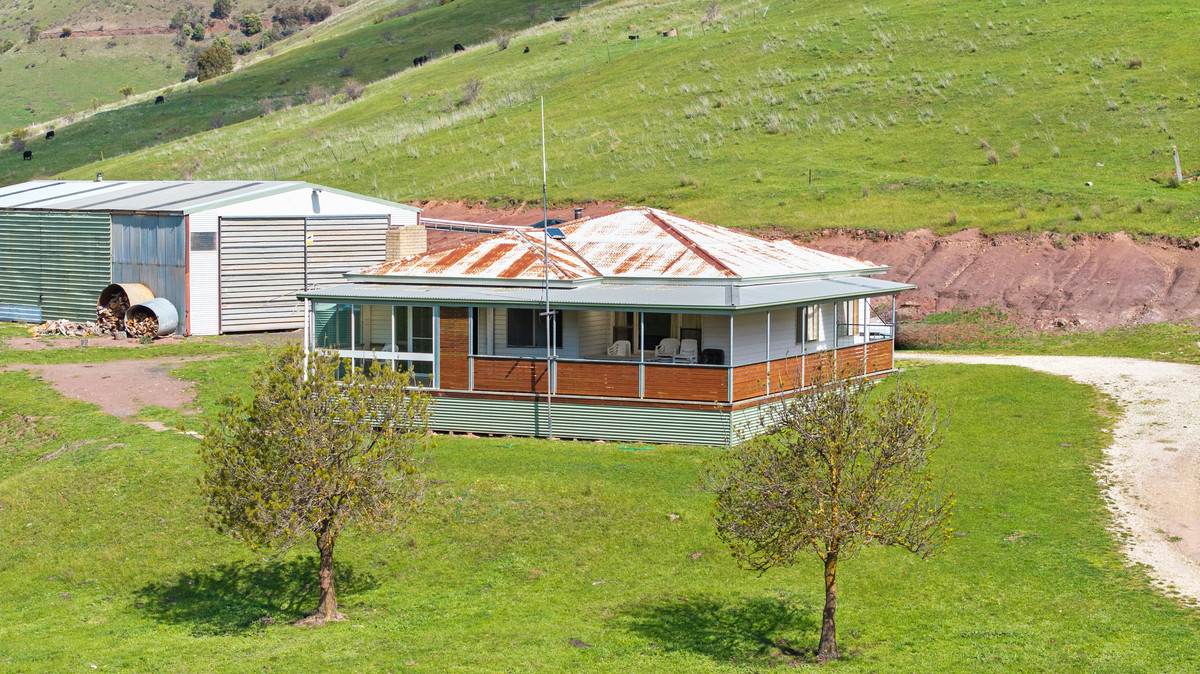 914 Target Creek Road, Licola For Sale by Farmbuy.com - image 4