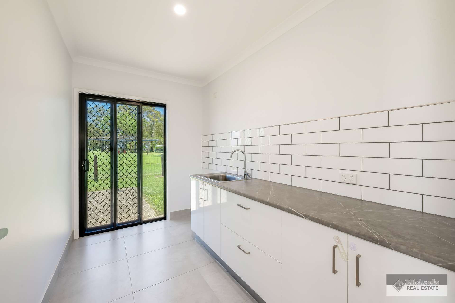 17 Fermann Street, Kensington Sold by Farmbuy.com - image 20