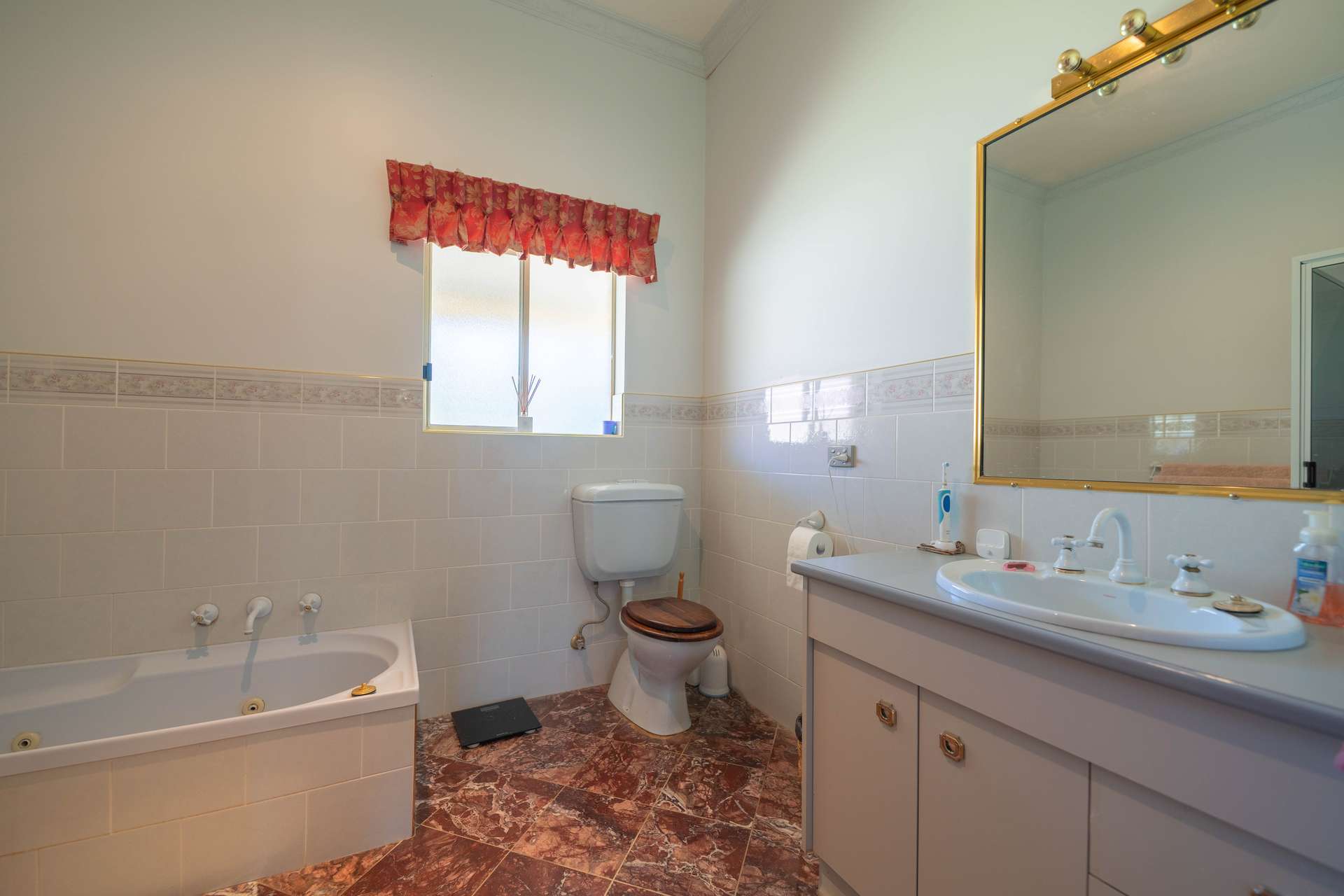 11-13 Reymond Street, Forbes Sold by Farmbuy.com - image 16