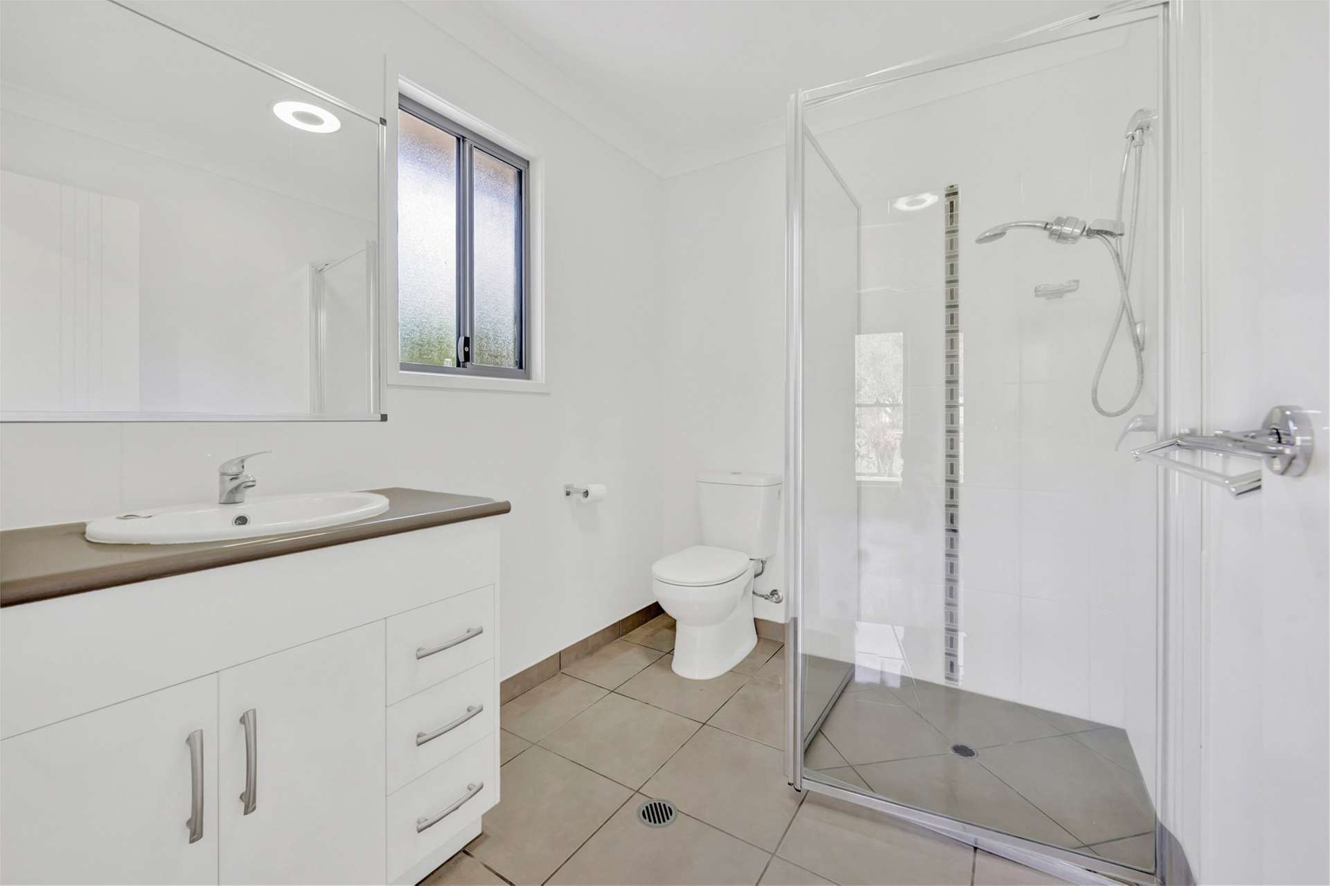 102 Miran Khan Drive, Armstrong Beach For Sale by Farmbuy.com - image 14