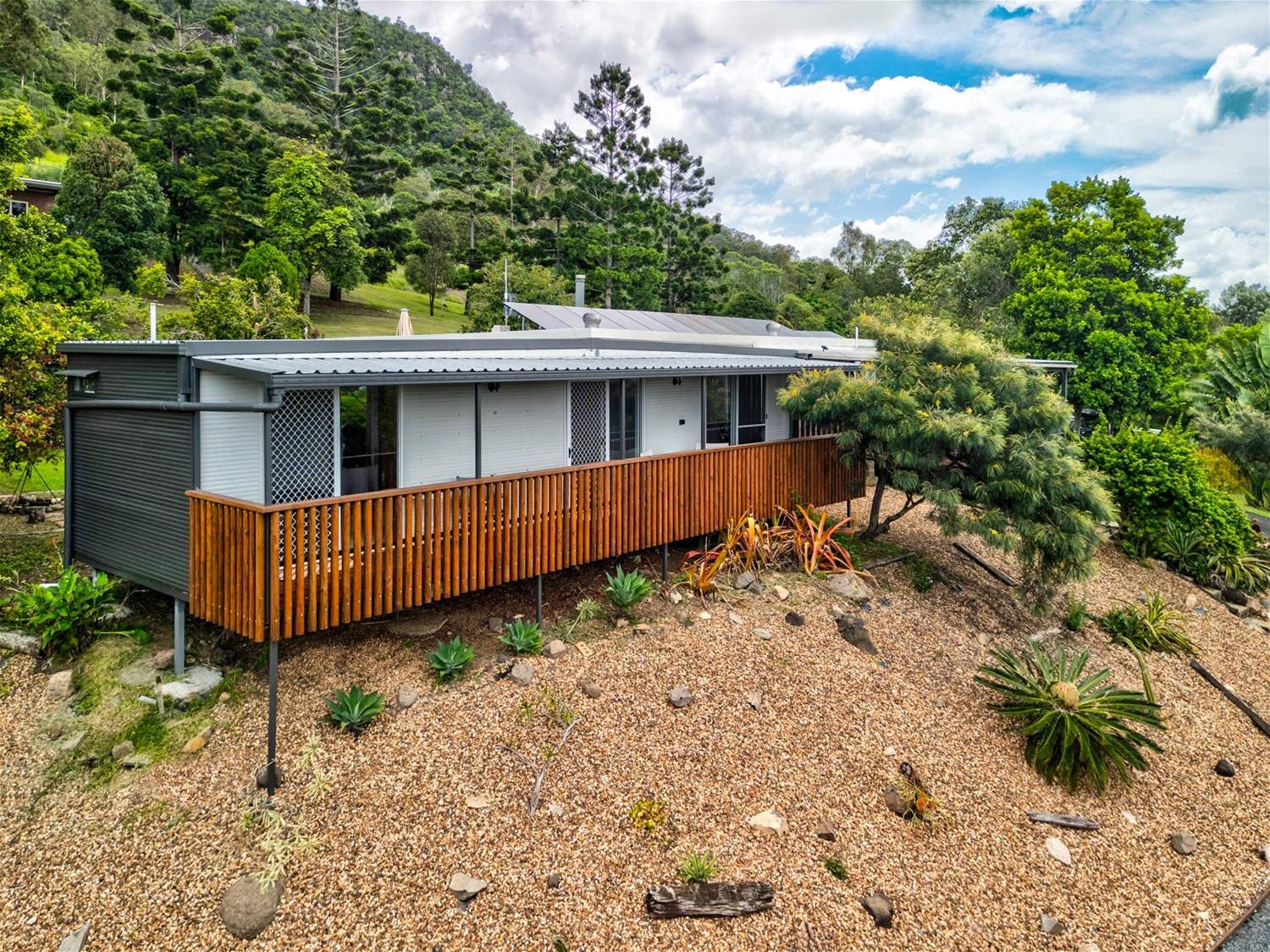 68 Myleema Road, Mount Archer For Sale by Farmbuy.com - image 13