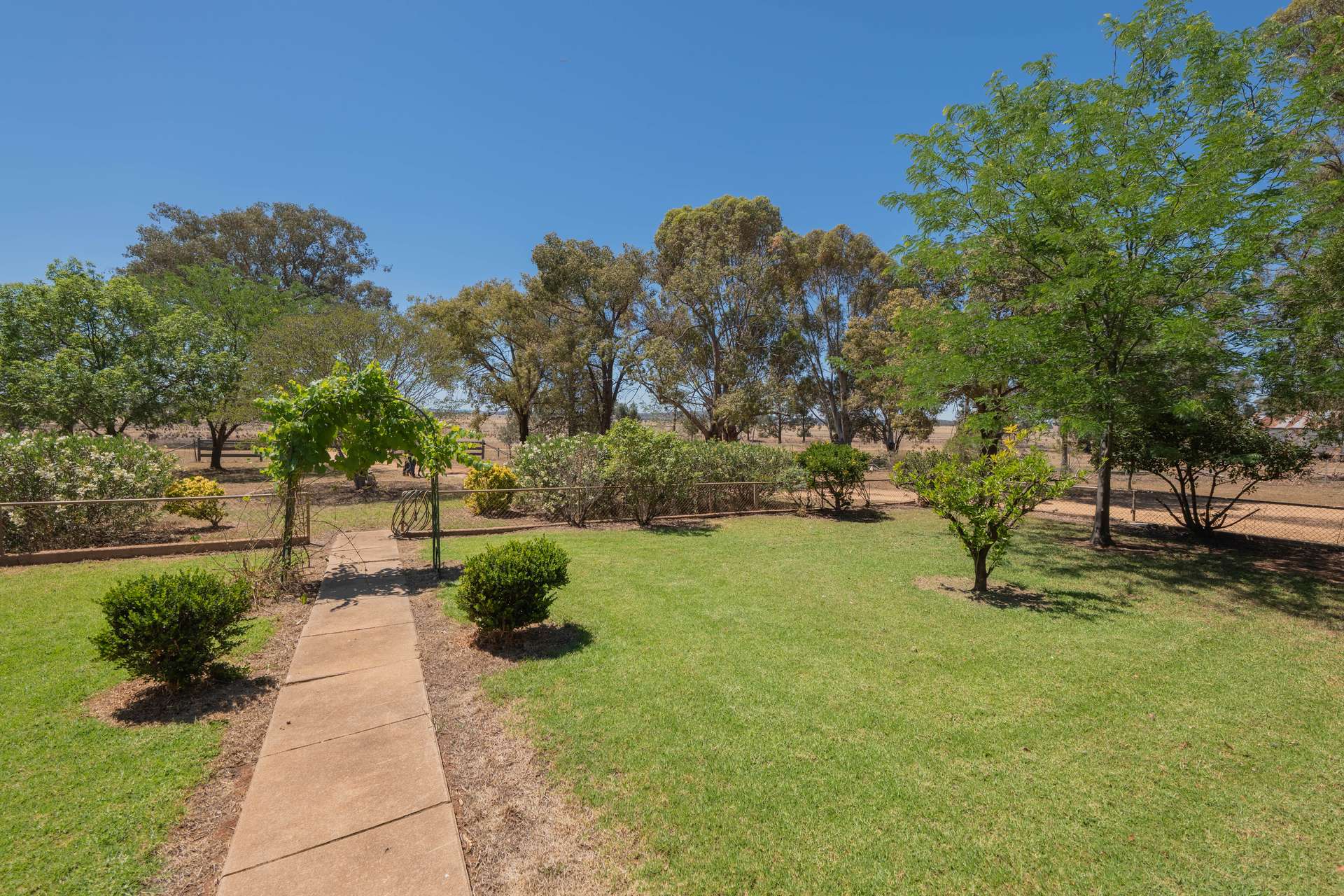 179 Mittons Lane 'Lorna Doone', Pinnacle For Sale by Farmbuy.com - image 25