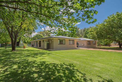 2 Kelly Road, Parkes NSW 2870