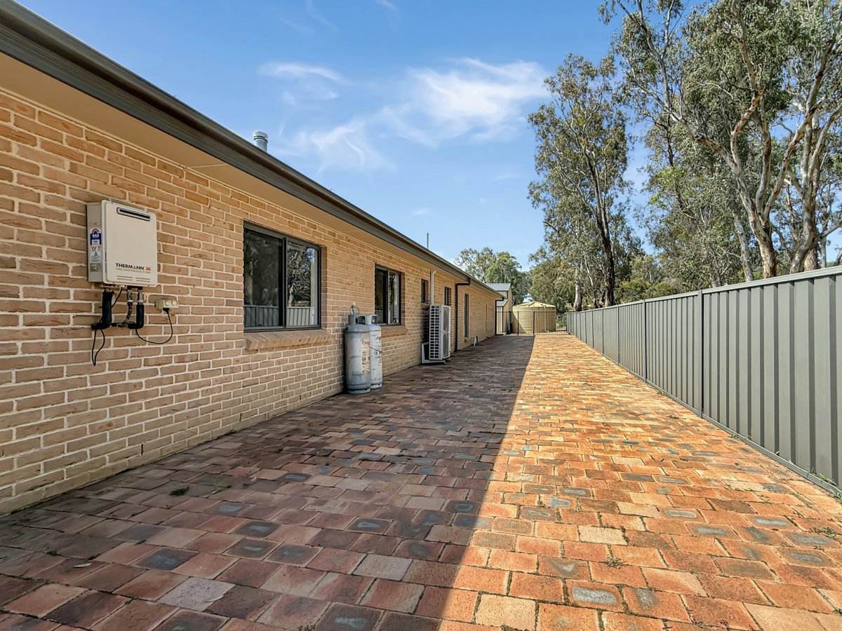 196 Pattersons Lane, Young Sold by Farmbuy.com - image 23